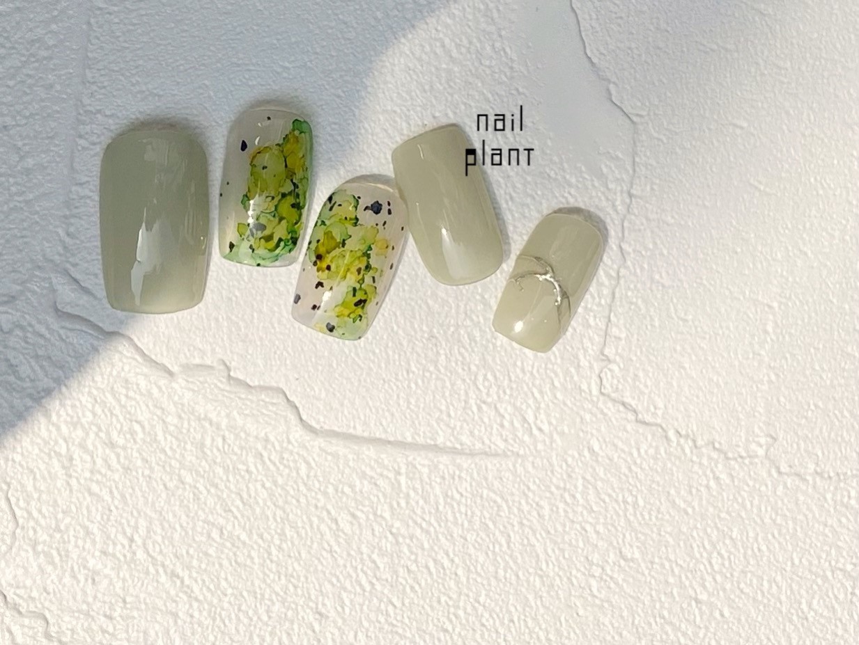 nailplantのネールアートの例